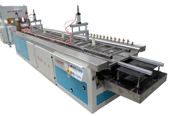 100kW Co-rotating Conical Twin-Screw WPC Extrusion Line for Customer Requirements