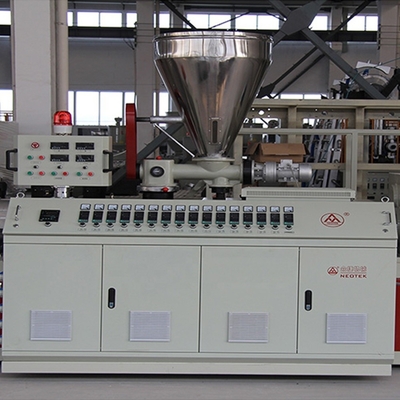 Leading Technology Customized WPC Wide Door Extruder Machine for Plastic Products